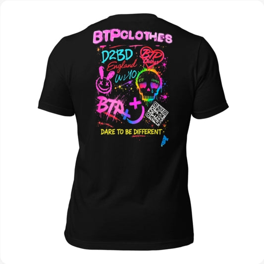 T shirt Dare to be Different graffiti